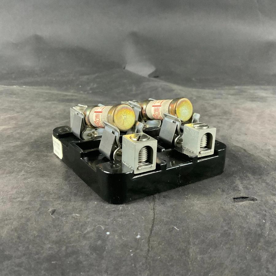 Used LITTELFUSE LT60030-2CR FUSE BLOCK ($10 OBO)
