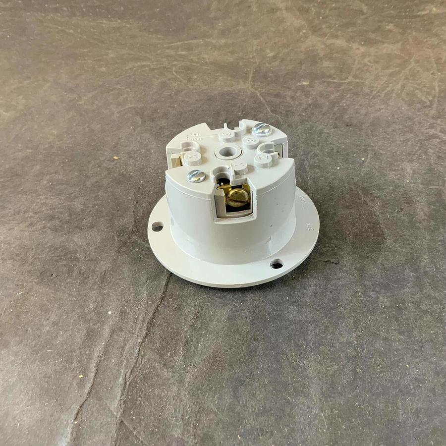 Used LEGRAND PASS&SEYMOUR L1620FO FLANGED OUTLET ($10 OBO)