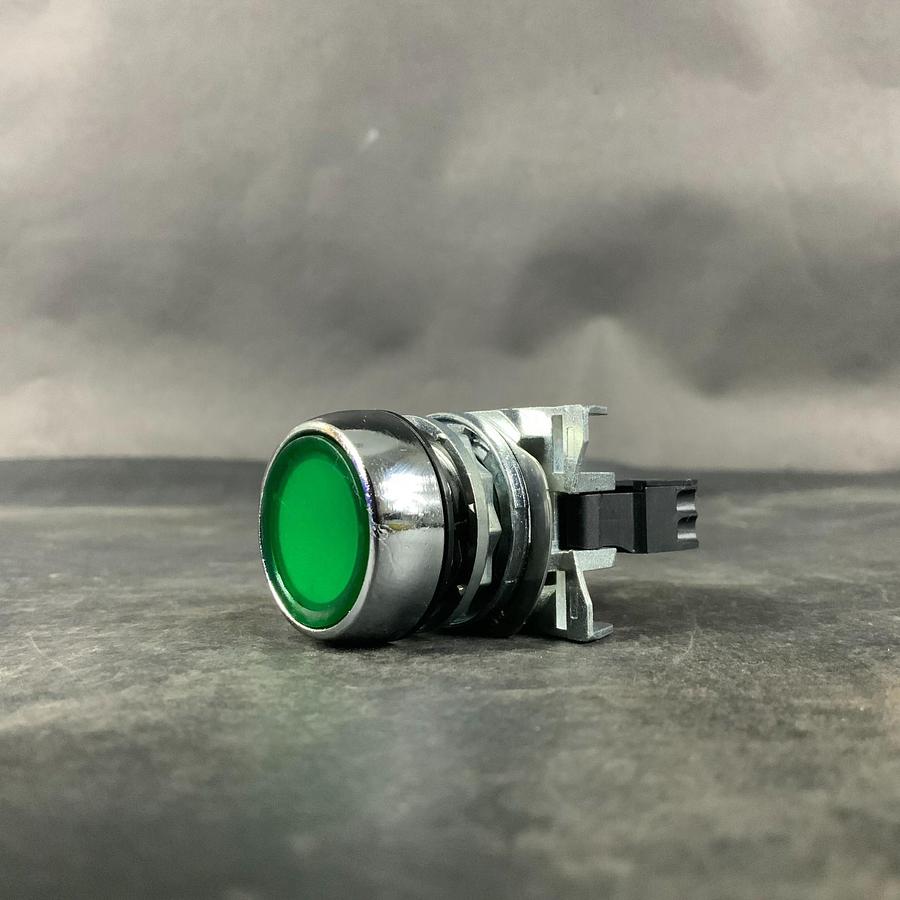 Used ALLEN BRADLEY 800F-Q3W SERIES B GREEN PUSH BUTTON ($30 OBO)