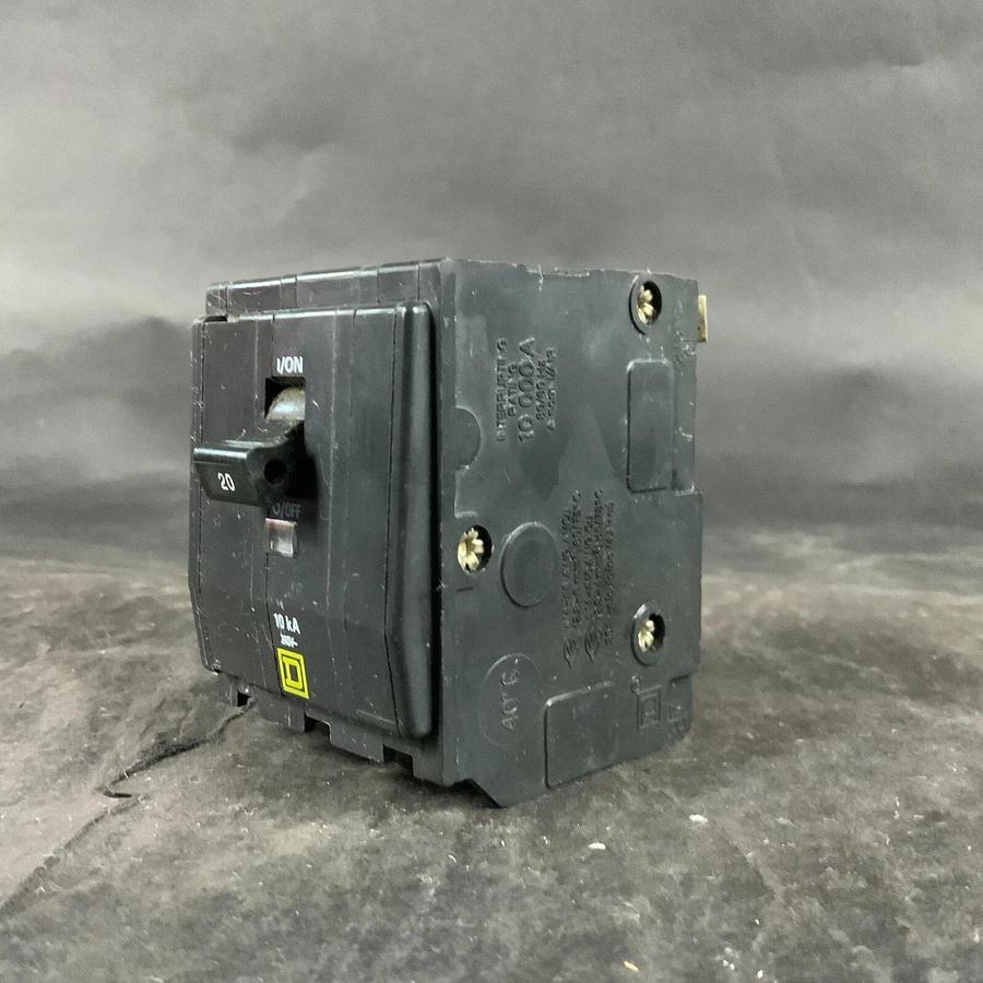 Used SQUARE D L-5663 CIRCUIT BREAKER ($20 OBO)