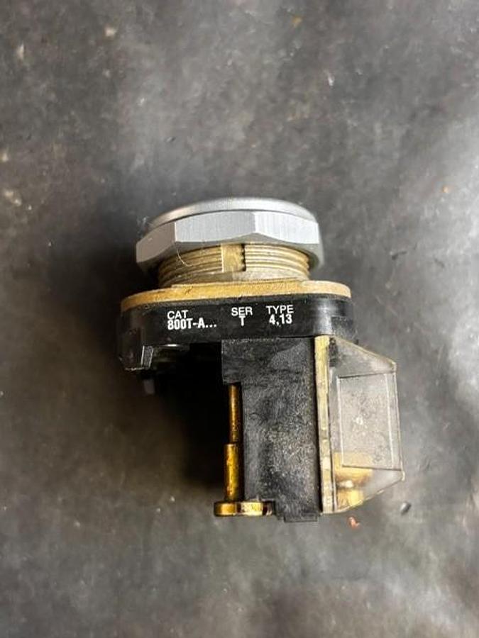Used ALLEN BRADLEY 800T-A SERIES T ORANGE PUSHBUTTON SWITCH ($13 OBO)