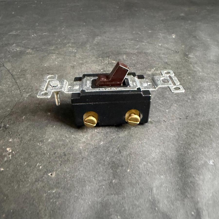 Used BRYANT 20A 120-277VAC SINGLE POLE SWITCH ($10 OBO)