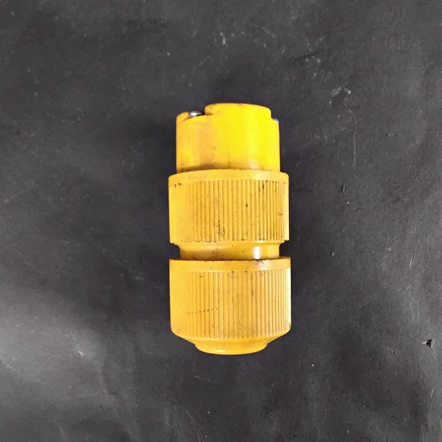 Used GENERAL ELECTRIC 5-15R LOCKING PLUG ($14 OBO)