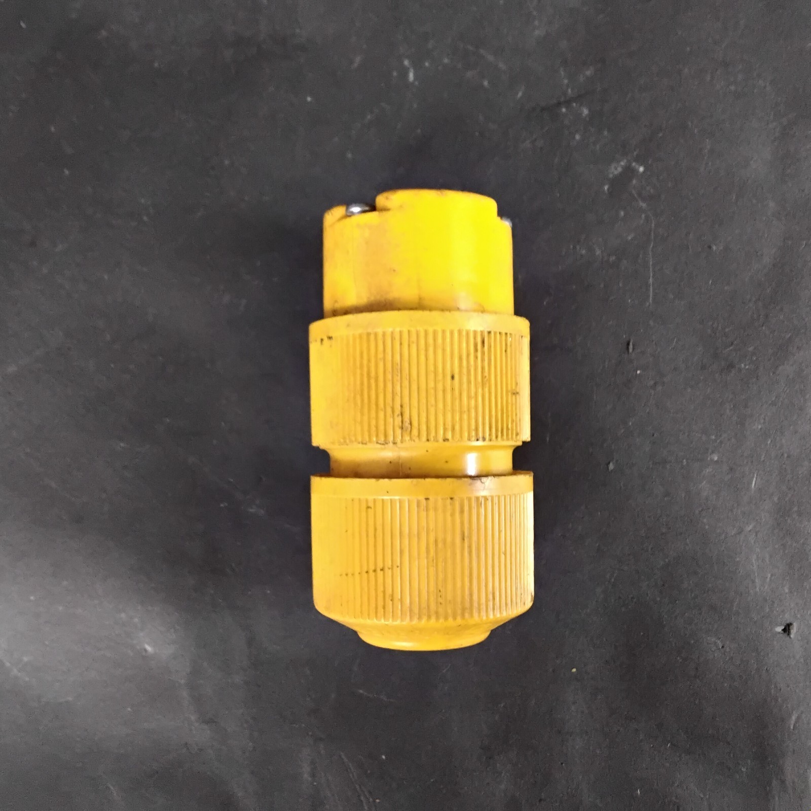 Used GENERAL ELECTRIC 5-15R LOCKING PLUG ($14 OBO)