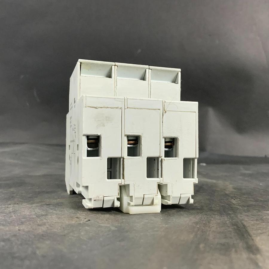 Used SIEMENS 3NW7 033 FUSE HOLDER ($10 OBO)