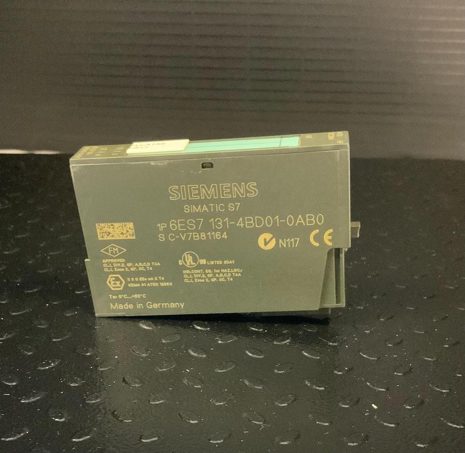 Used SIEMENS 6ES7131-4BD01-0AB0 ($99.99/EACH OBO)