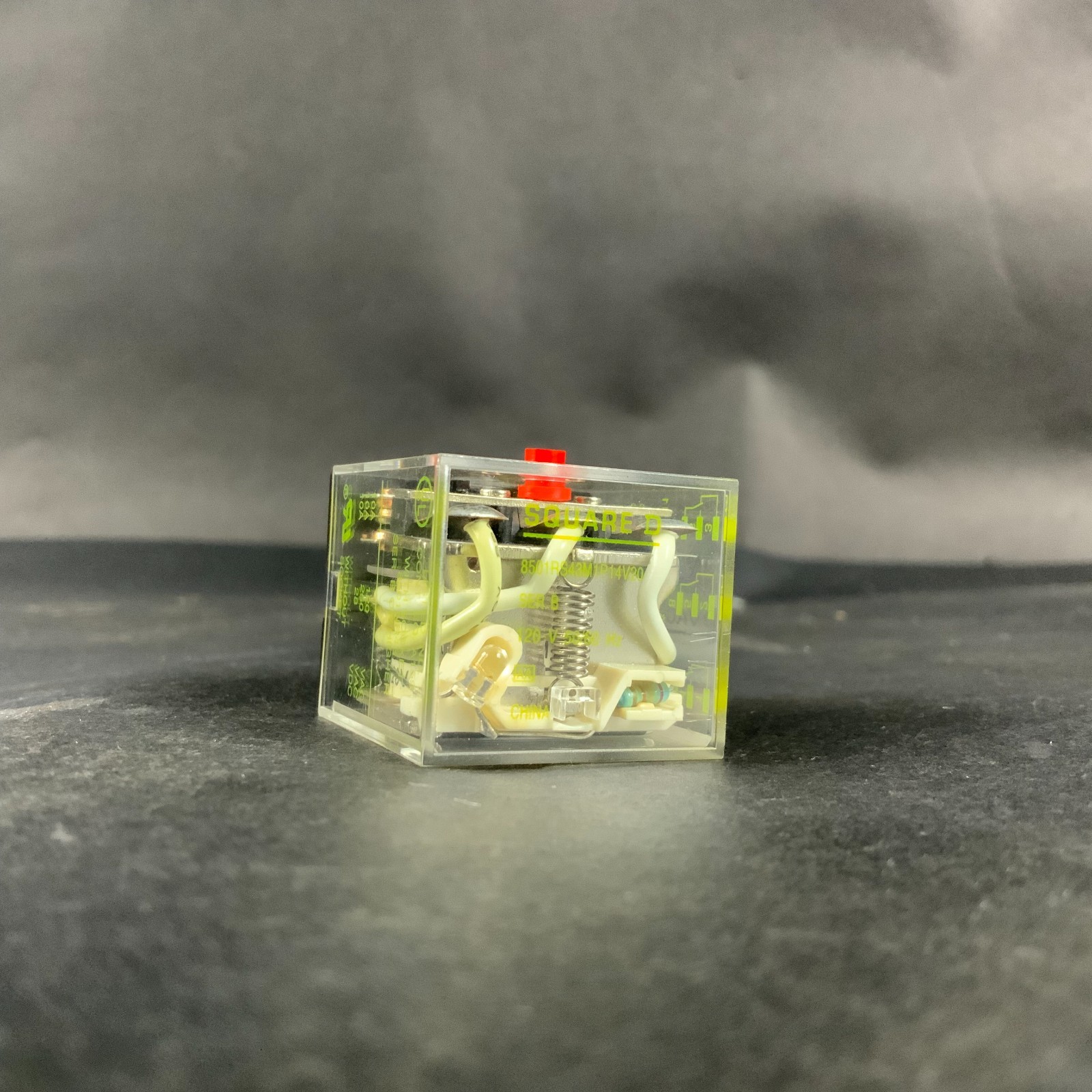 Used SQUARE D 8501RS43M1P14V20 MINIATURE RELAY ($15 OBO)