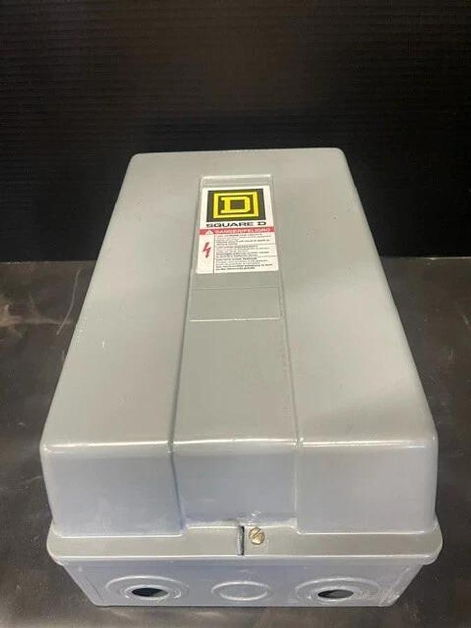 SCHNEIDER 8903LXO40V02 ($400 OBO)