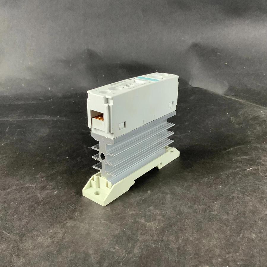 Used SIEMENS 3RF2310-1AA04 SOLID STATE CONTACTOR ($30 OBO)