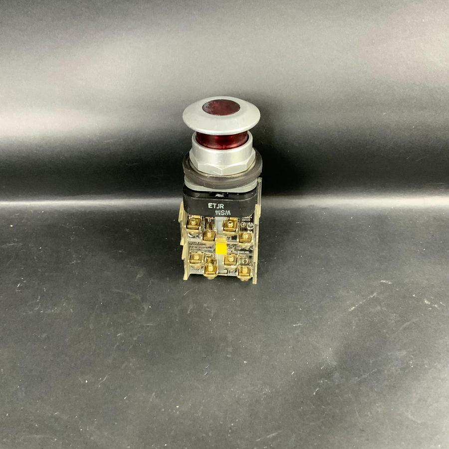 Used ALLEN BRADLEY 800T-FXQ10RA1 SER.T RED PUSHBUTTON ($80 OBO)