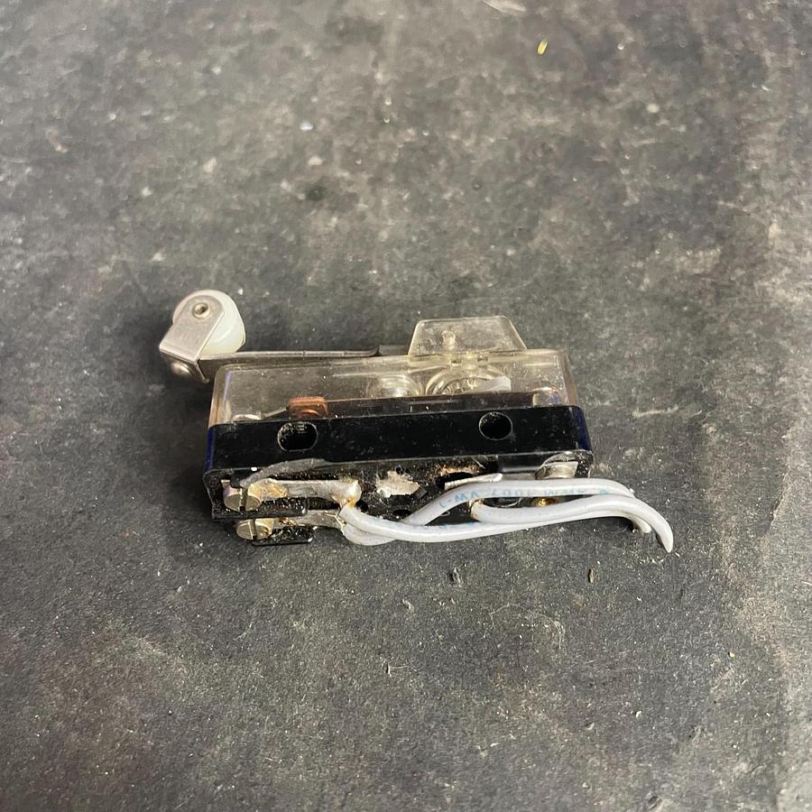 Used KISSLING D 7277 WILDBERG-SULZ PJ1 651 302 MICRO SWITCH