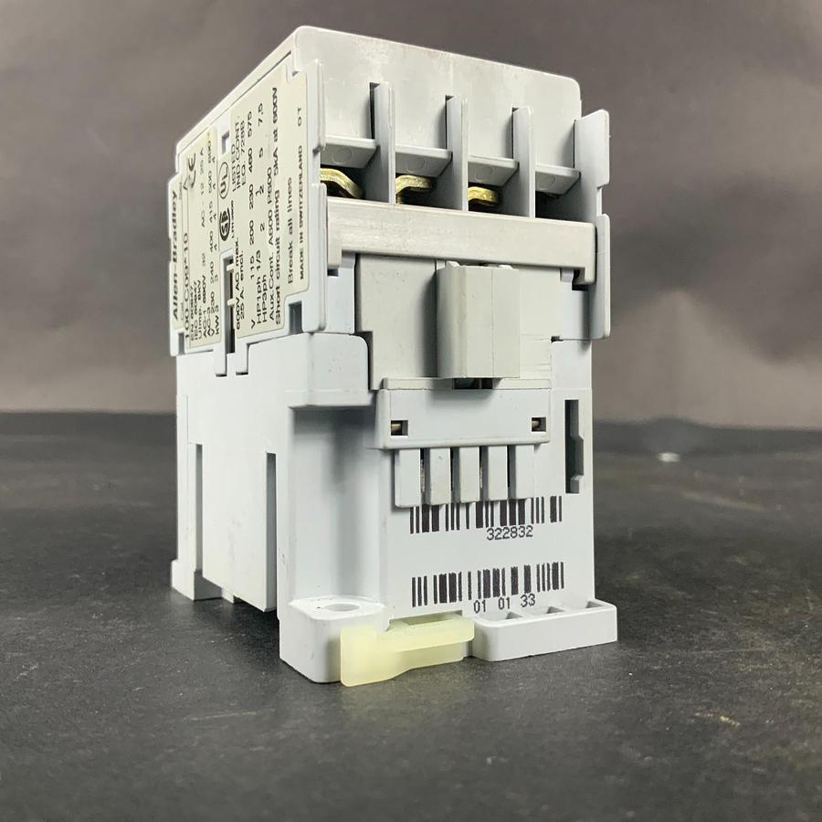 Used ALLEN BRADLEY 100-C09*10 CONTACTOR RELAY ($20 OBO)