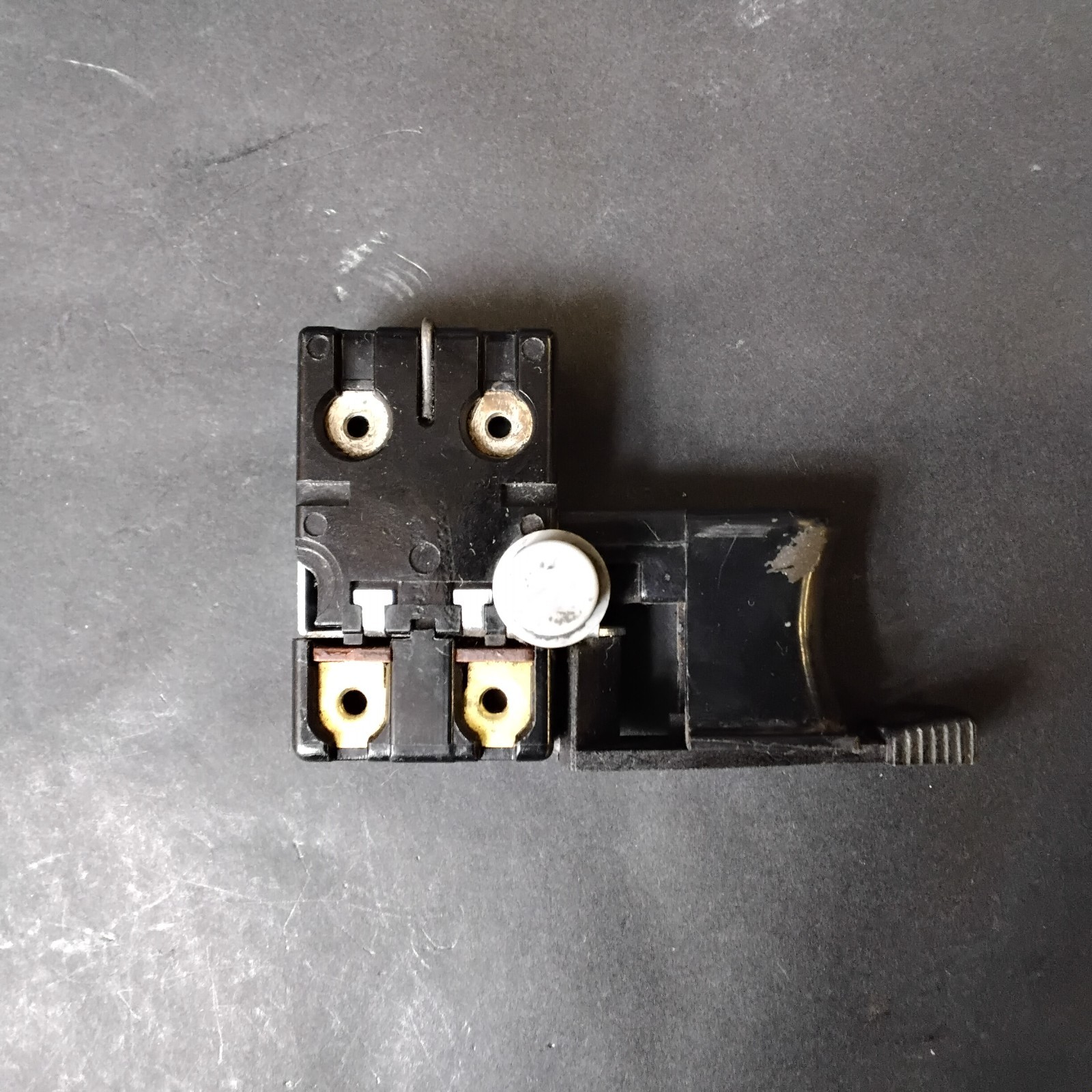 Used MAKITA 651232-8 TRIGGER SWITCH ($12 OBO)