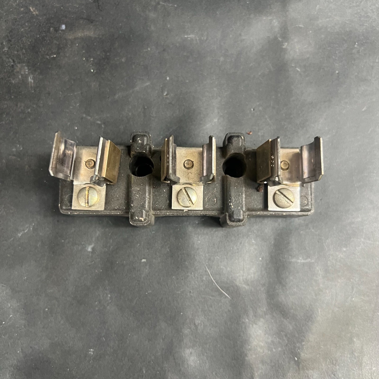 Used ALLEN BRADLEY 1491N223 FUSE HOLDER ($18 OBO)