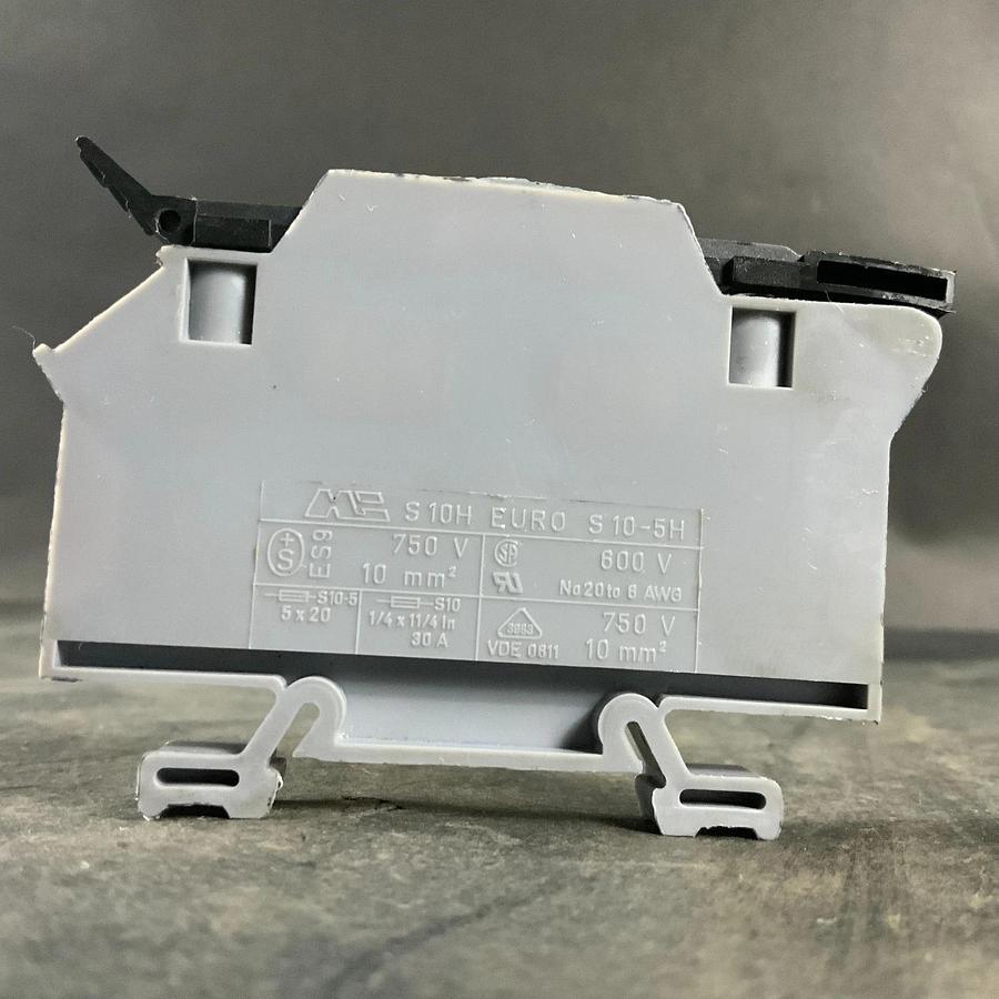 Used MORSETTITALIA S10H EURO S10-5H TERMINAL FUSE HOLDER ($7 OBO)