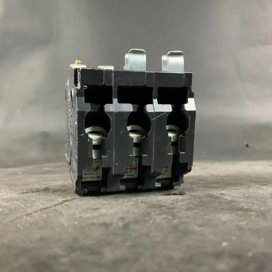 Used SQUARE D HACR TYPE 151 CIRCUIT BREAKER ($18 OBO)