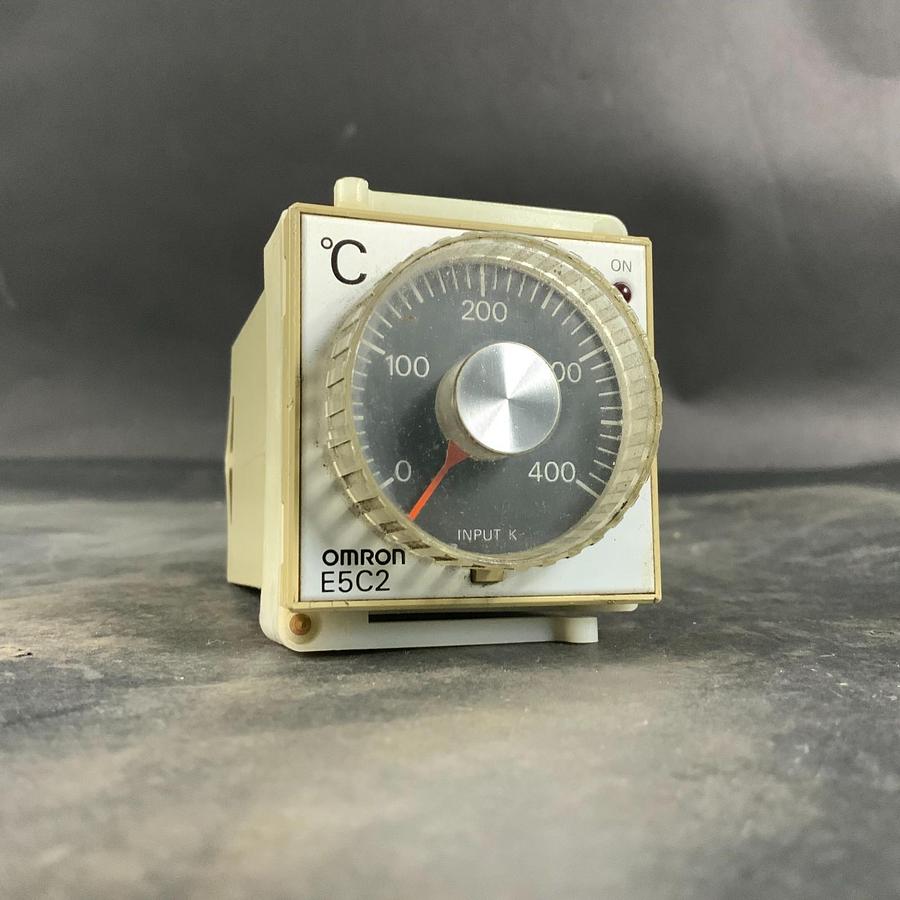 Used OMRON ESC2-R20K TEMPERATURE CONTROLLER ($25 OBO)