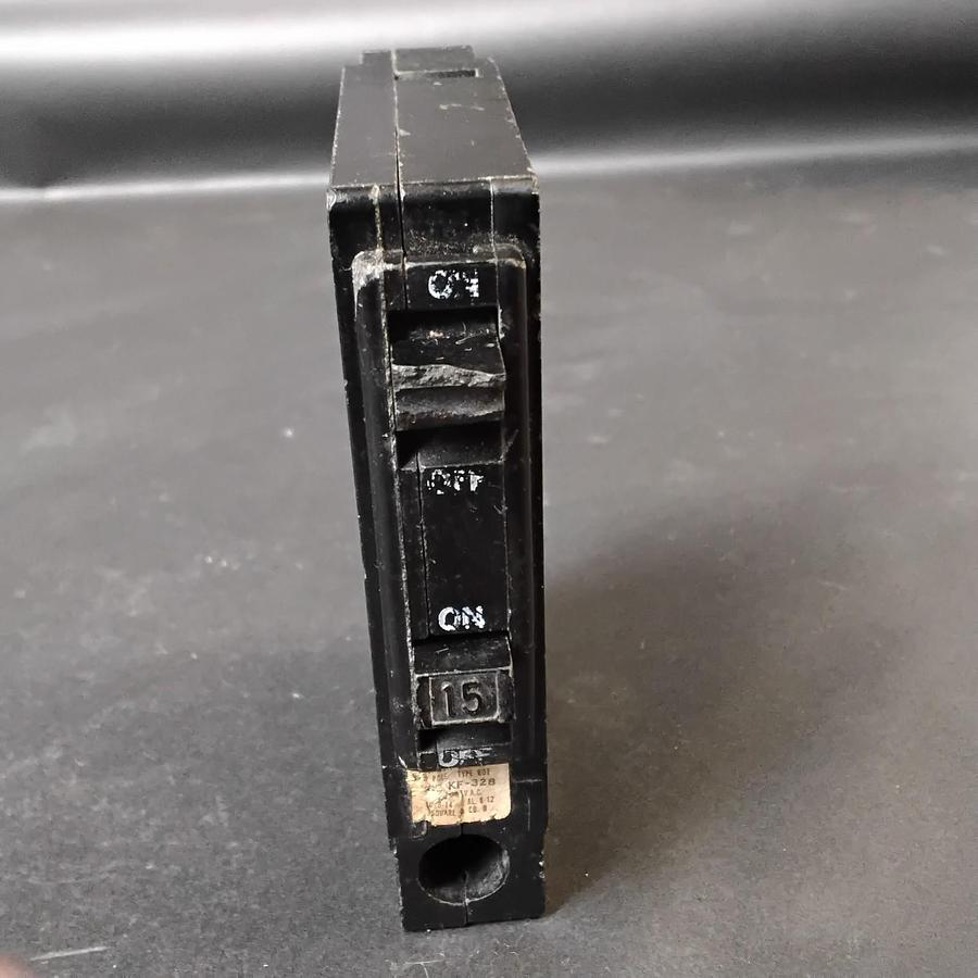 Used SQUARE D QOT1515 15AMP CIRCUIT BREAKER ($17 OBO)