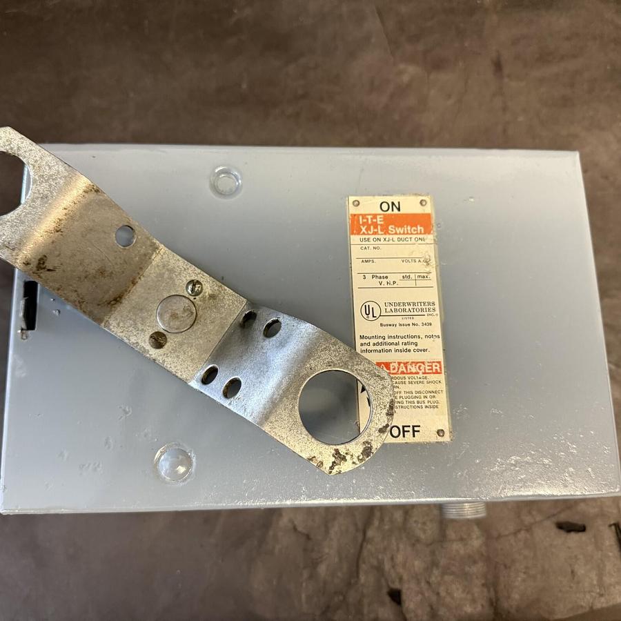 Used ITE XLBV321 BUSWAY PLUG FUSIBLE SWITCH ($200 OBO)