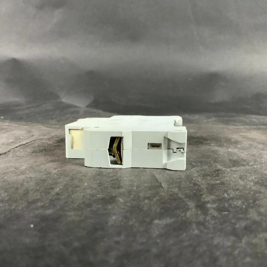 KLOCKNER MOELLER FAZ-G2A CIRCUIT BREAKER ($15 OBO)