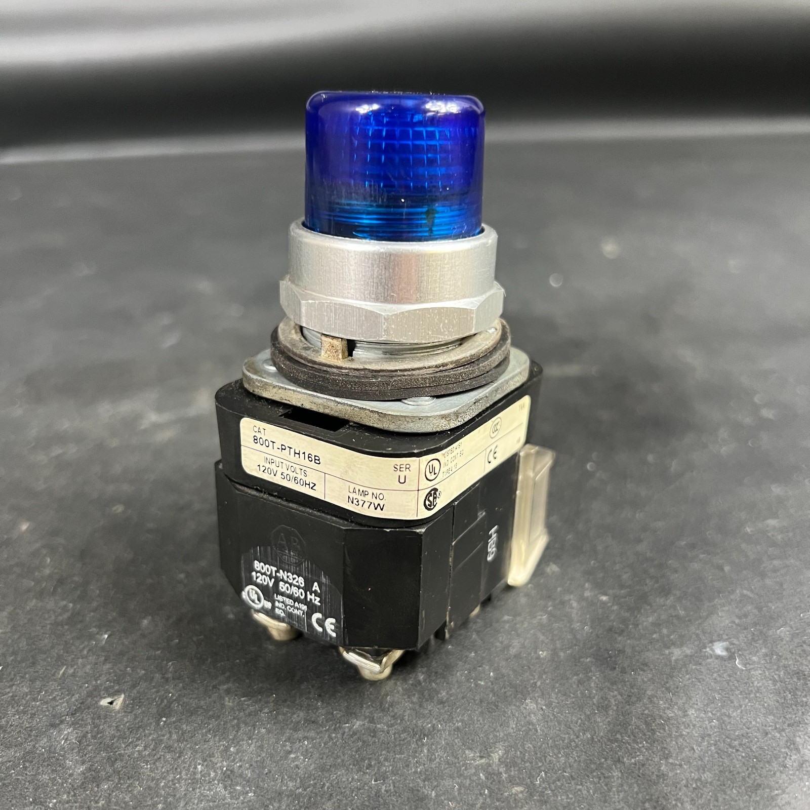 Used ALLEN BRADLEY 800T-PTH16B BLUE PUSHBUTTON ($45 OBO)