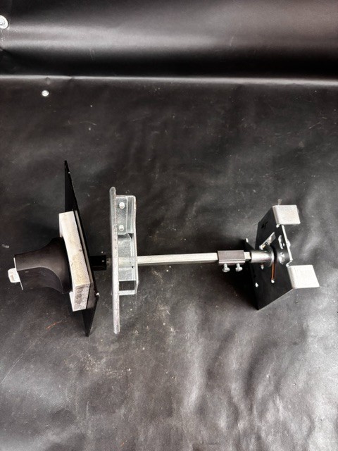 Used SIEMENS BUC9400 INTERLOCKING KIT W/ 3VL9400-3HE01 ROTARY ($150 OBO)