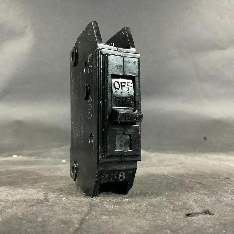Used GENERAL ELECTRIC TQ1115 CIRCUIT BREAKER ($10 OBO)