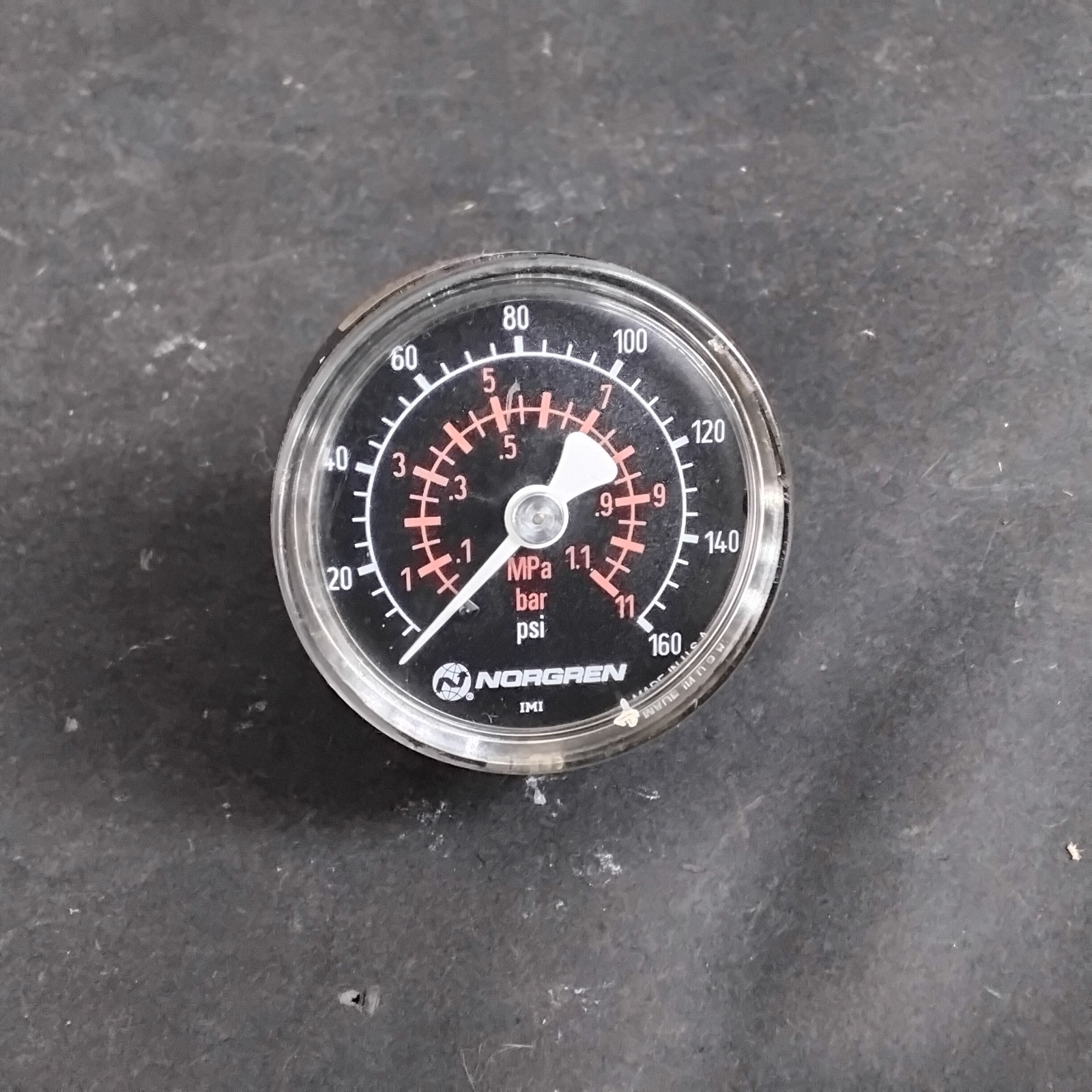 Used NORGREN 18-015-209 PRESSURE GAUGE 0-160 PSI ($10 OBO)