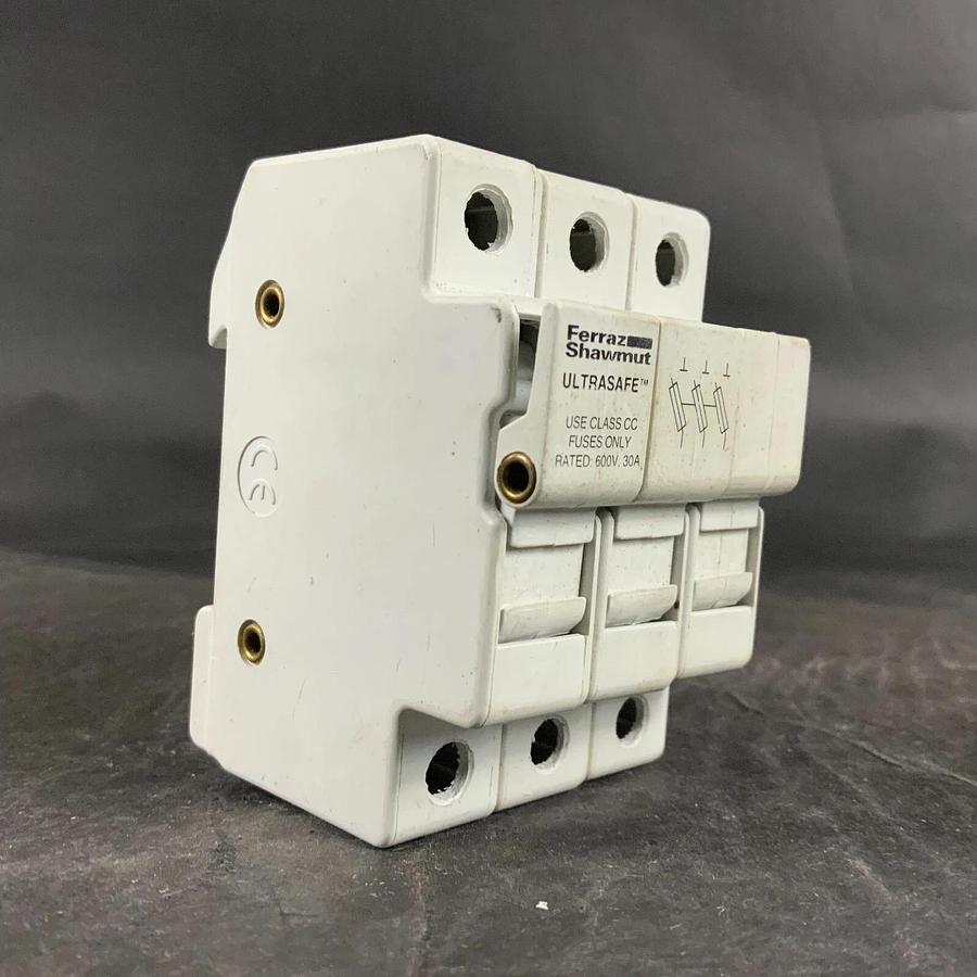 FERRAZ SHAWMUT ULTRASAFE M217522 FUSE HOLDER ($30 OBO)