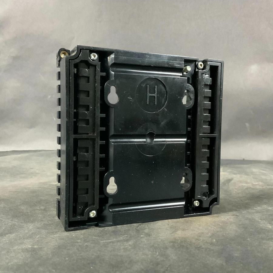 Used HONEYWELL Q7800A1005 SUBBASE ($25 OBO)