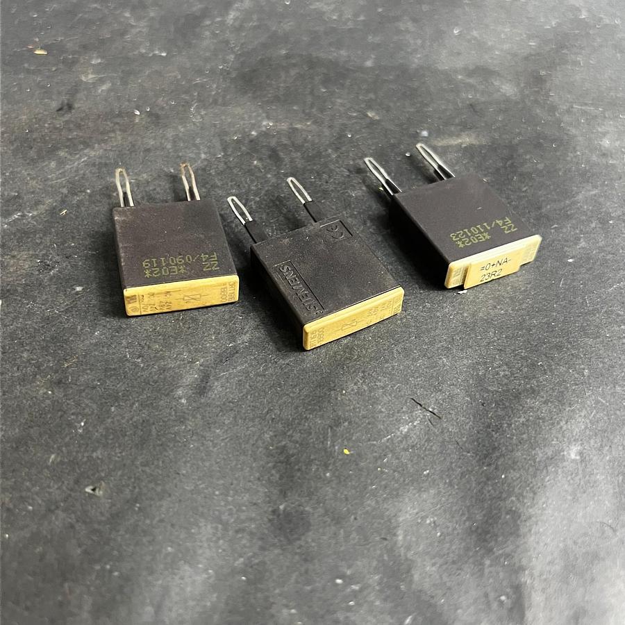 Used SIEMENS 3RT1916-1BB00 SURGE SUPPRESSOR - SET OF 3 ($10 OBO)