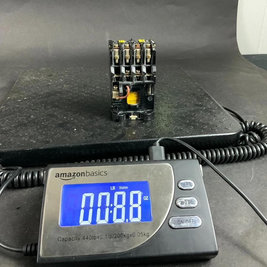 Used KLOCKNER MOELLER DILOOL-44 CONTACTOR ($35 OBO)