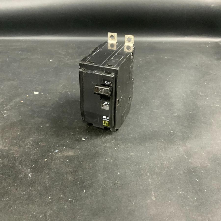 Used SQUARE D QOB 230 CIRCUIT BREAKER ($10 OBO)