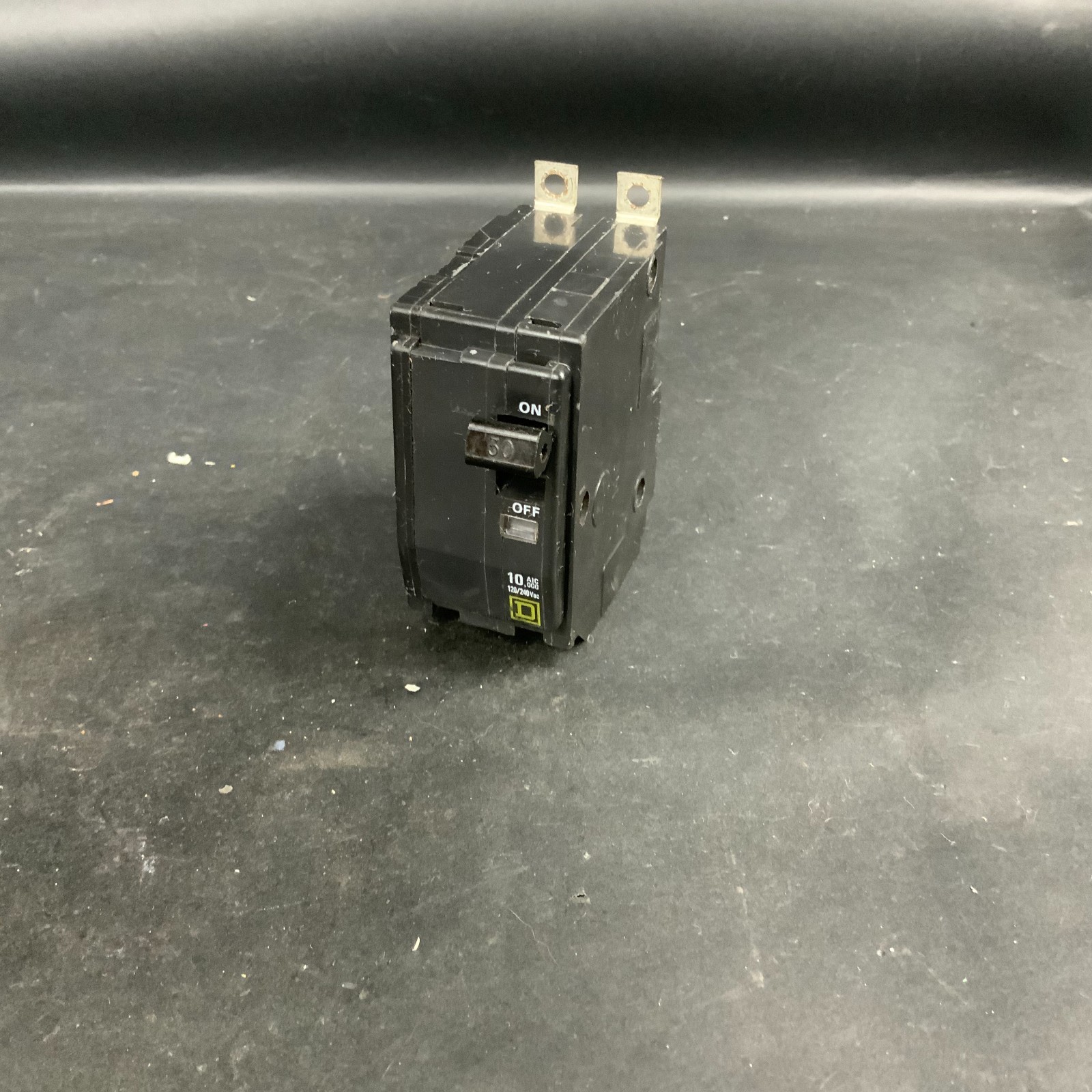 Used SQUARE D QOB 230 CIRCUIT BREAKER ($10 OBO)
