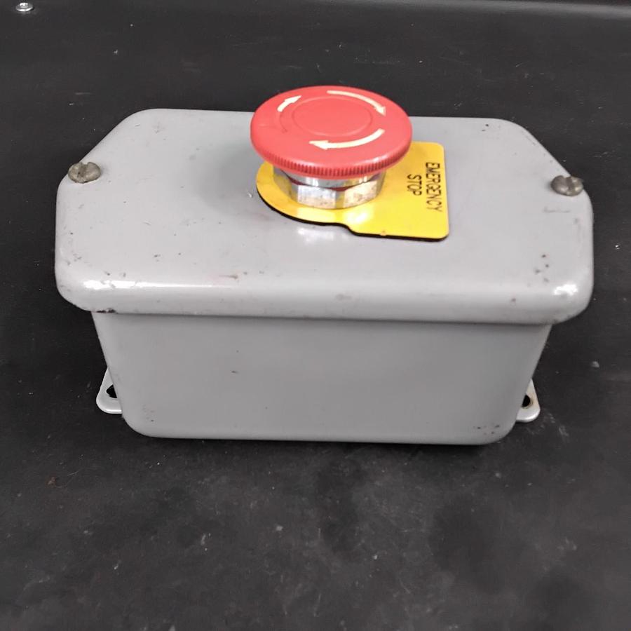 Used HOFFMAN A-403DSC ENCLOSURE W/ ALLEN-BRADLY PUSHBUTTON ($40 OBO)