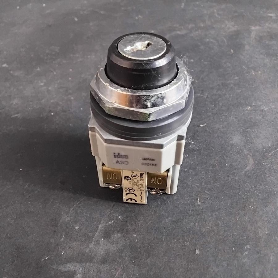 Used IDEC ASD2K20N SELECTOR SWITCH ($7 OBO)