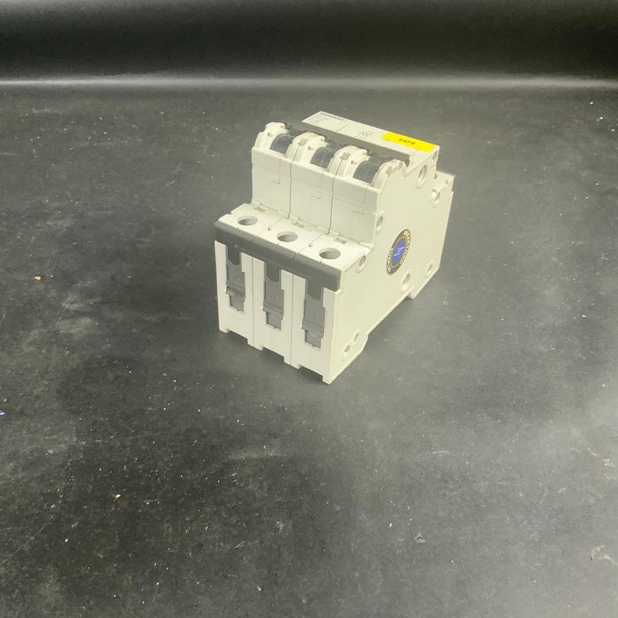 Used SIEMENS 5SY4316-7 CIRCUIT BREAKER ($15 OBO)