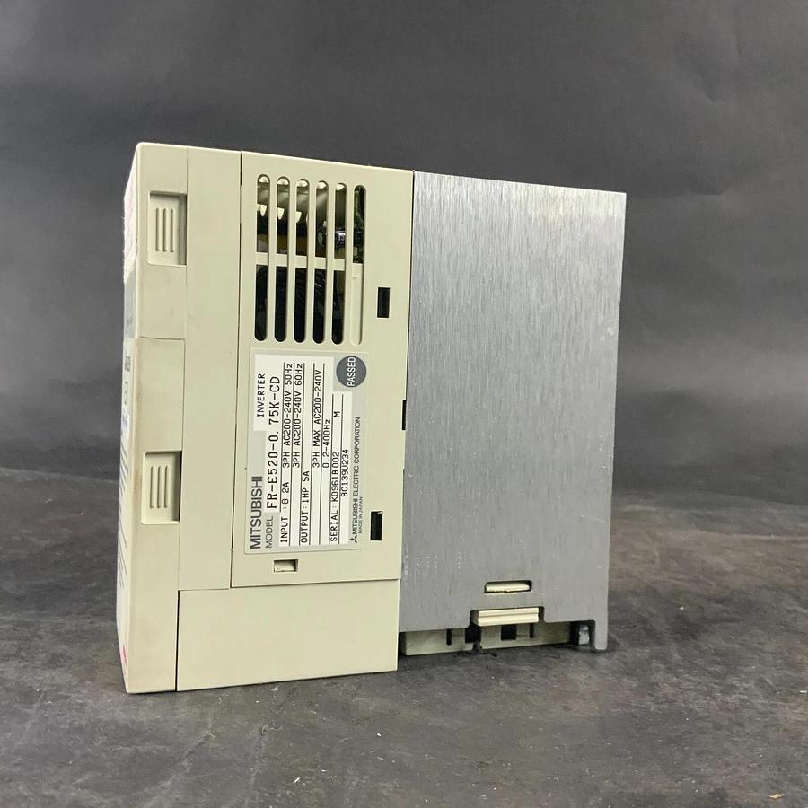 Used MITSUBISHI FR-E520-0.75K-CD DRIVE INVERTER