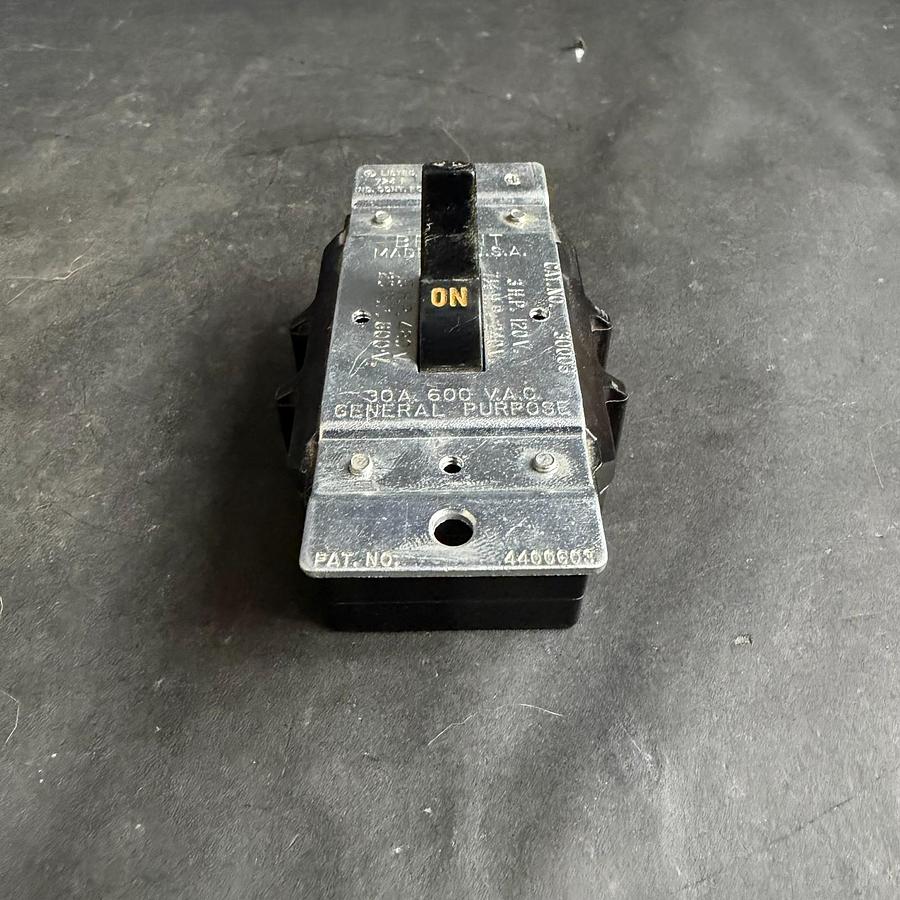 Used BRYANT 30003 MANUAL STARTER SWITCH ($25 OBO)