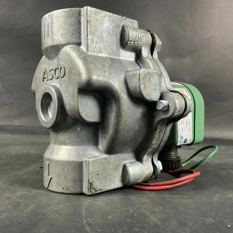Used ASCO 8215B050 SOLENOID VALVE ($170 OBO)