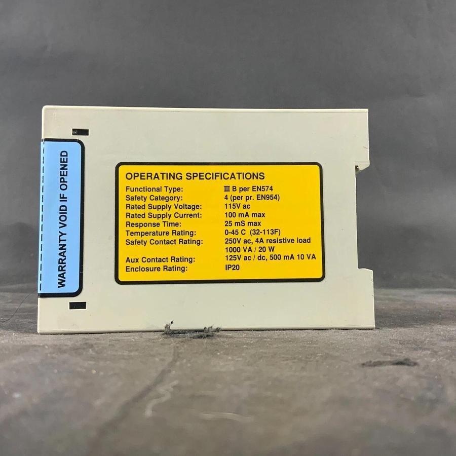 Used BANNER AT-AM-2A SAFETY RELAY ($600 OBO)