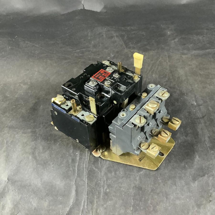 Used ALLEN BRADLEY 709-BOD46 CONTACTOR ($15 OBO)