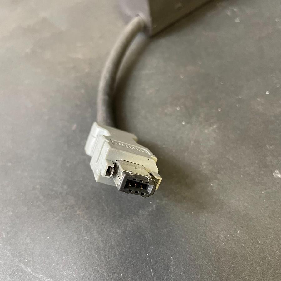 Used OMRON R88A-CRGD0R3C 20411 SENSOR CABLE