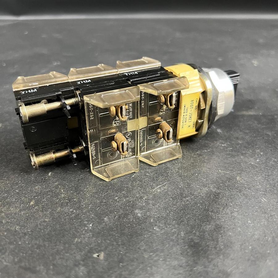 Used ALLEN BRADLEY 800T-J5KE7 SER N SELECTOR SWITCH ($35 OBO)