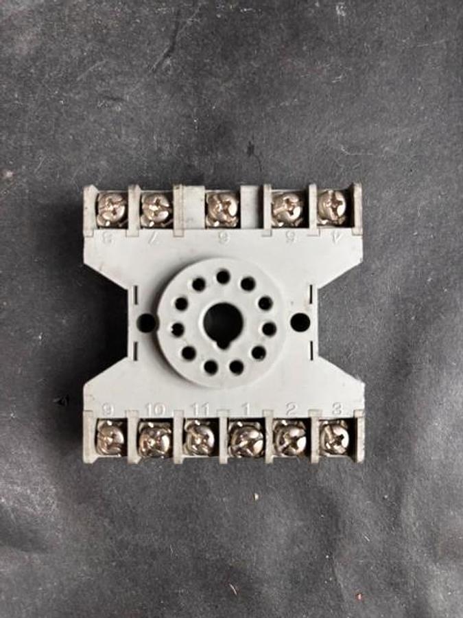 Used P&B 27E892 RELAY SOCKET ($6 OBO)