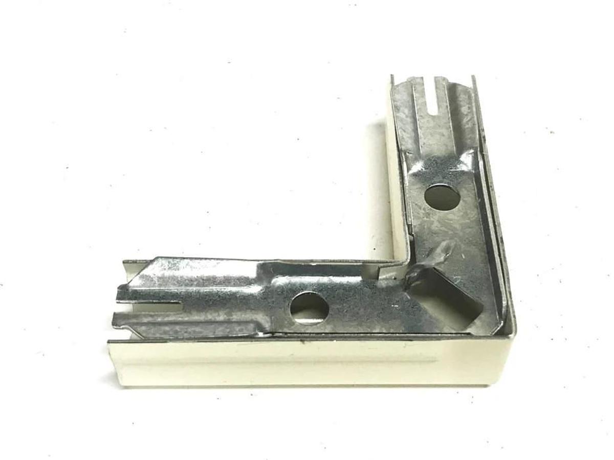 WIREMOLD V711 90 DEG FLAT ELBOW ($8 OBO)