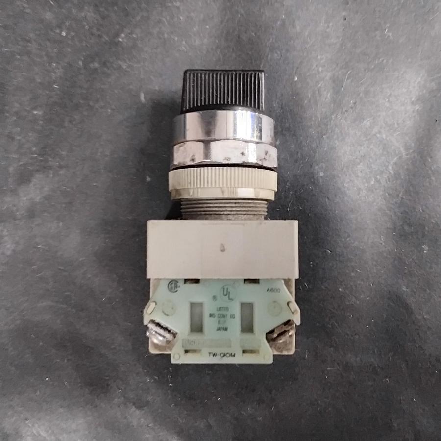 Used IDEC ASW TW-C10M SELECTOR SWITCH ($10 OBO)