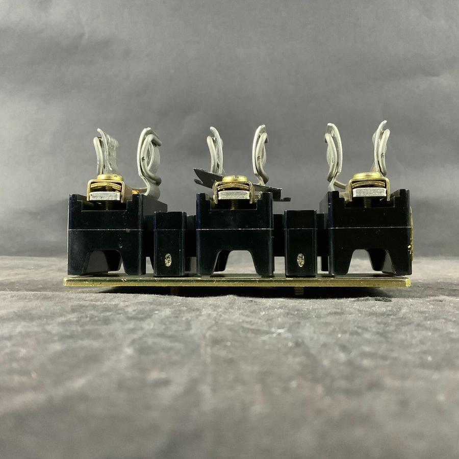 Used ALLEN BRADLEY 40023-414-01 FUSE BLOCK KIT ($20 OBO)