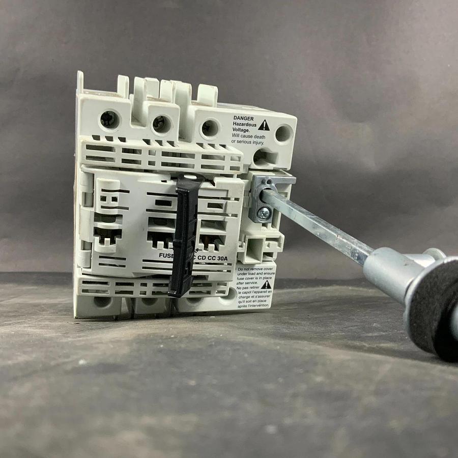 Used FERRAZ SHAWMUT FBCC30CDT FUSIBLE DISCONNECT SWITCH ($50 OBO)