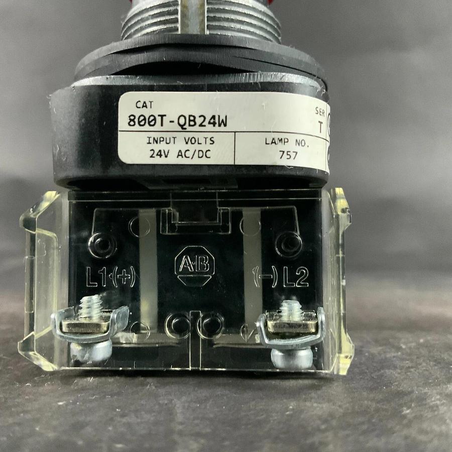 ALLEN BRADLEY 800T-QB24W PUSH BUTTON ($40 OBO)